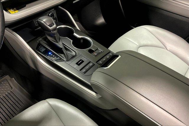 used 2022 Toyota Highlander car, priced at $43,975