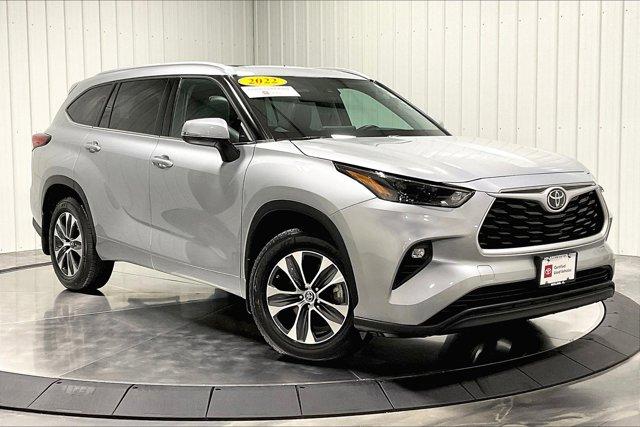 used 2022 Toyota Highlander car, priced at $43,975