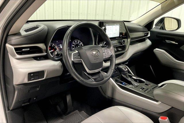 used 2022 Toyota Highlander car, priced at $43,975