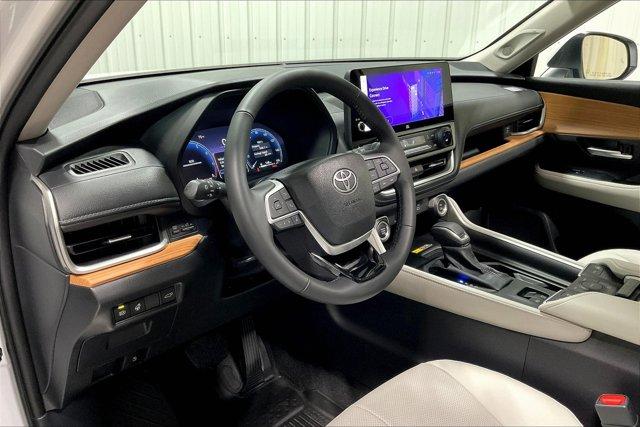 used 2025 Toyota Grand Highlander car, priced at $59,975