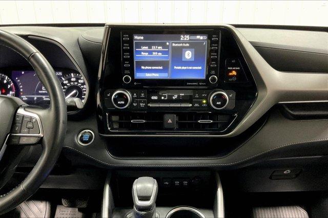 used 2021 Toyota Highlander car, priced at $31,975