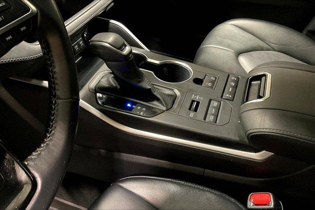 used 2021 Toyota Highlander car, priced at $31,975