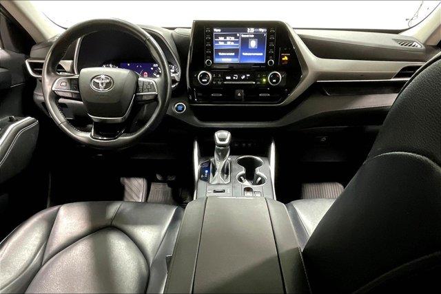 used 2021 Toyota Highlander car, priced at $31,975