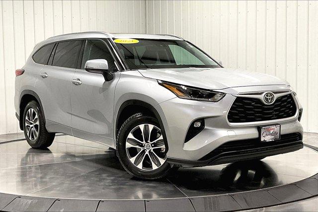 used 2021 Toyota Highlander car, priced at $31,975