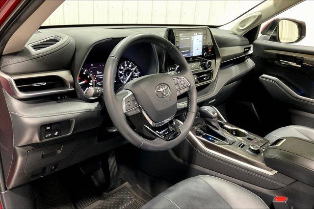 used 2020 Toyota Highlander car, priced at $38,975