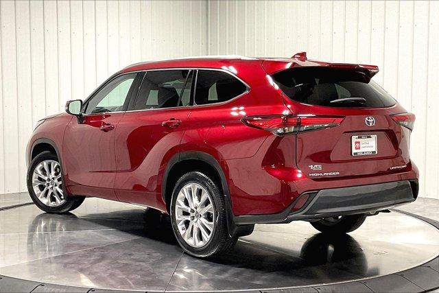 used 2020 Toyota Highlander car, priced at $38,975