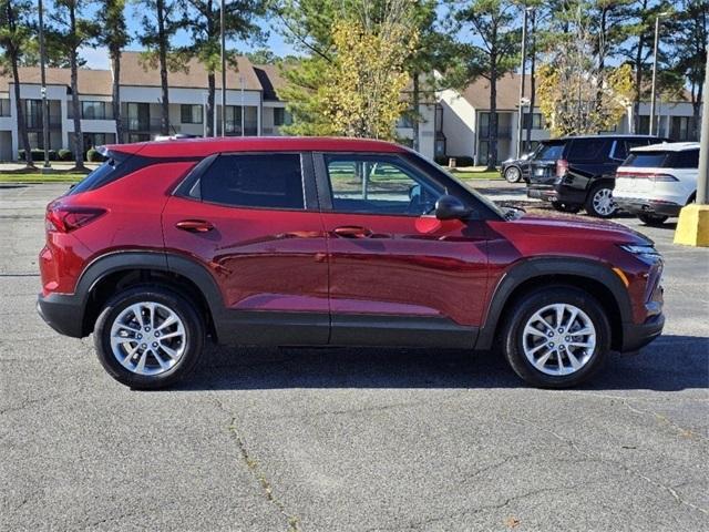 new 2025 Chevrolet TrailBlazer car, priced at $24,396