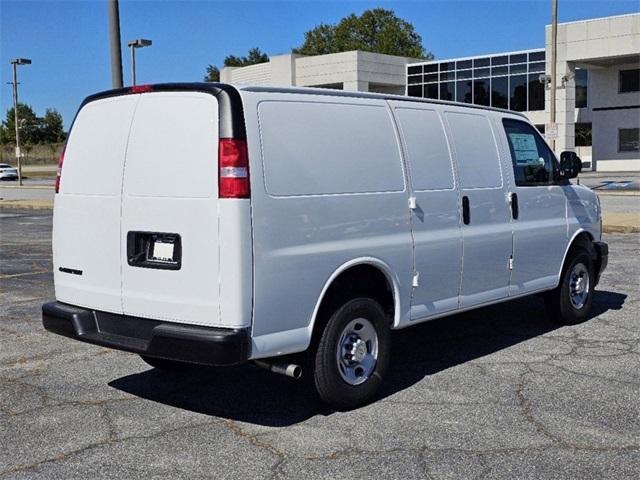 new 2024 Chevrolet Express 2500 car