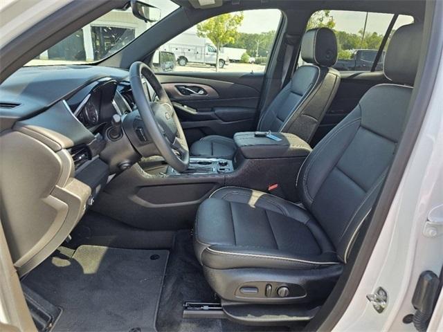 used 2023 Chevrolet Traverse car, priced at $39,900