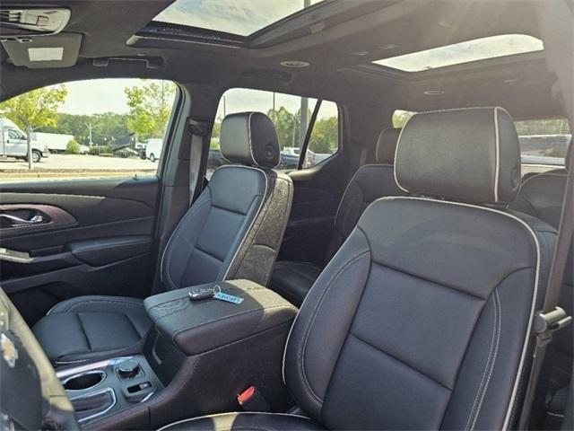 used 2023 Chevrolet Traverse car, priced at $39,900