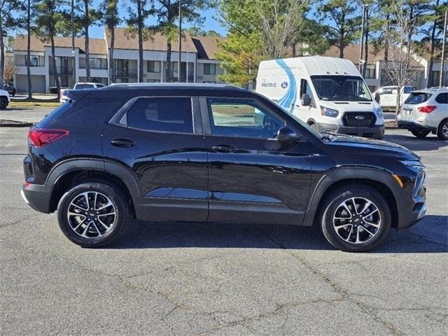 new 2025 Chevrolet TrailBlazer car, priced at $25,696