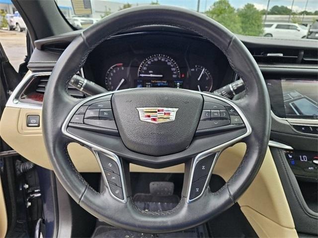 used 2017 Cadillac XT5 car, priced at $15,900