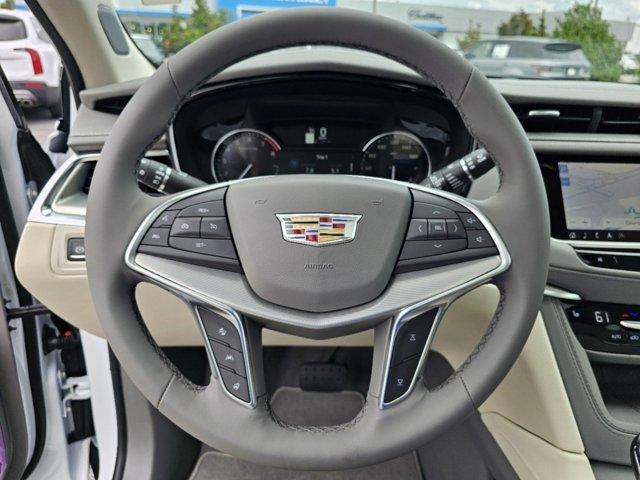 new 2025 Cadillac XT5 car