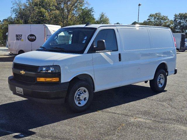 new 2024 Chevrolet Express 2500 car