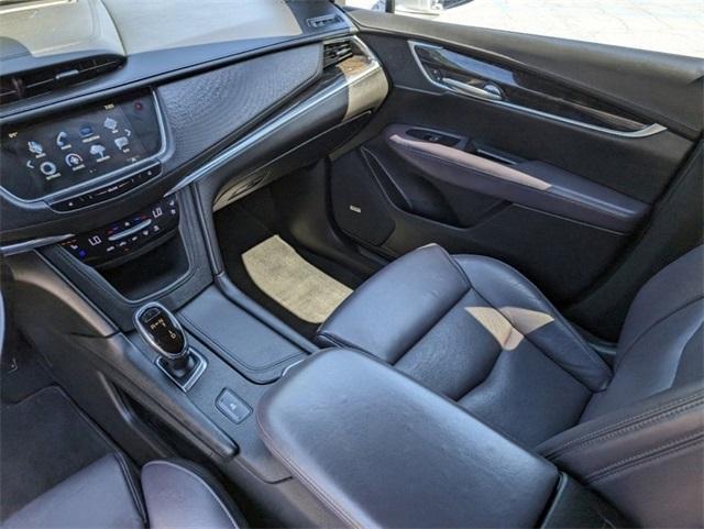 used 2017 Cadillac XT5 car, priced at $14,000