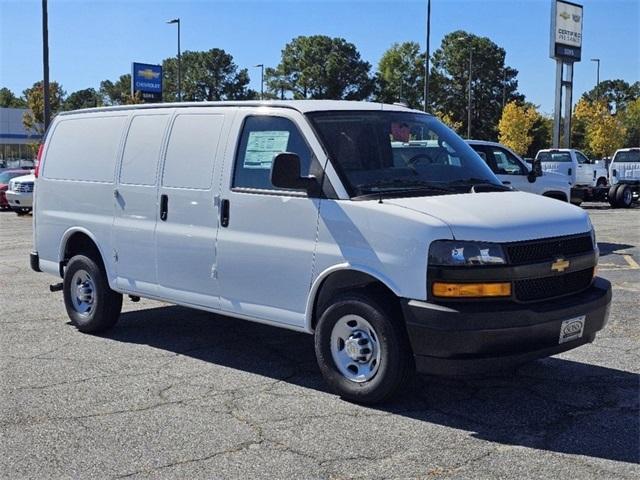 new 2024 Chevrolet Express 2500 car