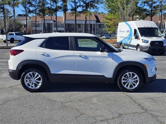 new 2025 Chevrolet TrailBlazer car, priced at $23,606