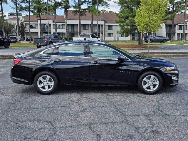 new 2025 Chevrolet Malibu car, priced at $25,036