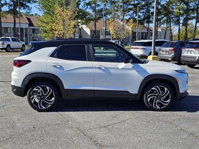 new 2025 Chevrolet TrailBlazer car, priced at $28,316