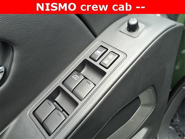 new 2025 Nissan Frontier car