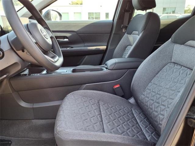 new 2025 Nissan Kicks car, priced at $25,323