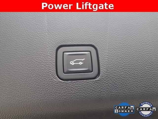 used 2023 Chevrolet Traverse car, priced at $32,589