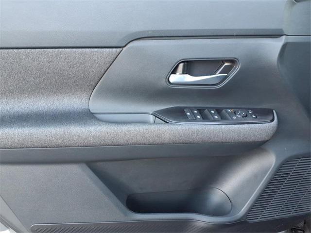 new 2025 Nissan Kicks car, priced at $24,715