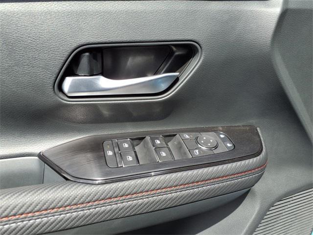 new 2025 Nissan Kicks car, priced at $29,754