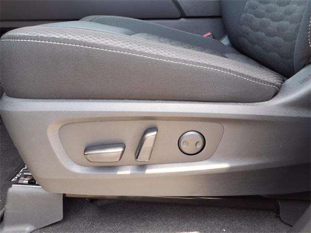 new 2025 Nissan Pathfinder car, priced at $41,300