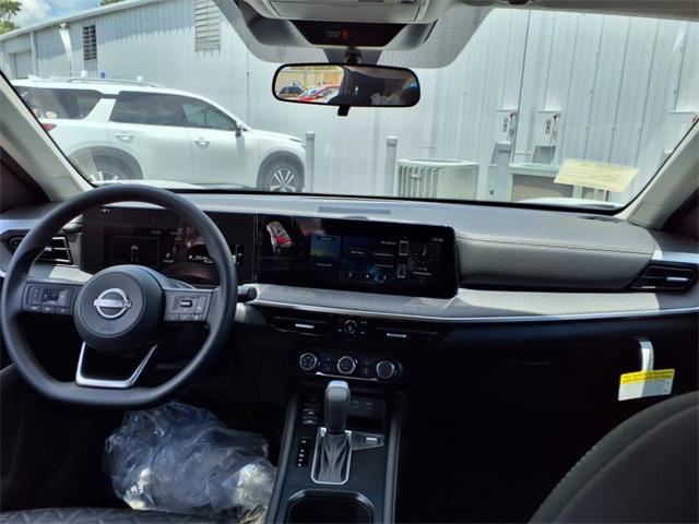new 2025 Nissan Kicks car, priced at $28,153