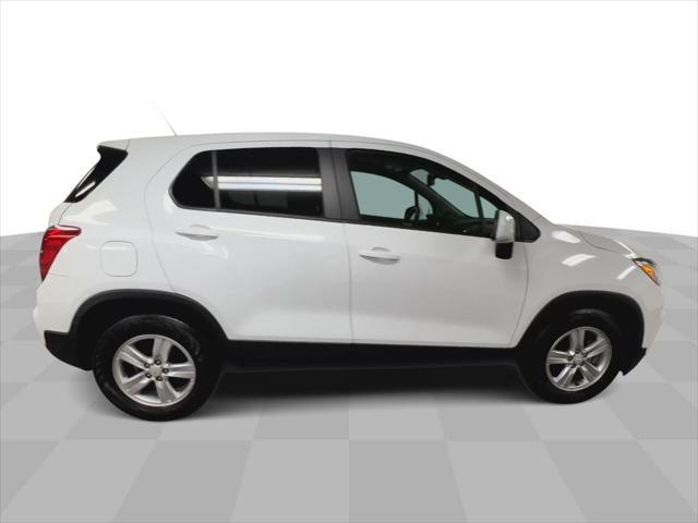 used 2022 Chevrolet Trax car, priced at $20,347