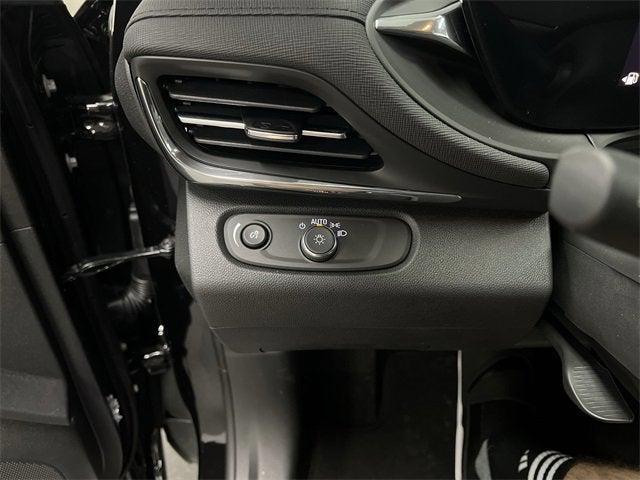 new 2025 Buick Envista car, priced at $26,219