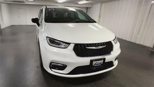 used 2024 Chrysler Pacifica car, priced at $36,982