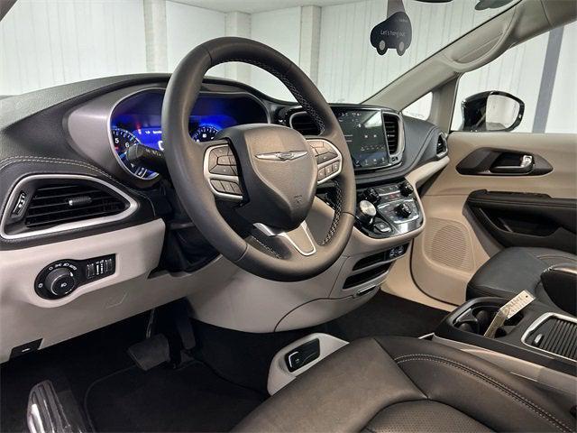 used 2024 Chrysler Pacifica car, priced at $36,982