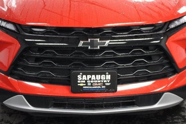 new 2025 Chevrolet Blazer car, priced at $34,392