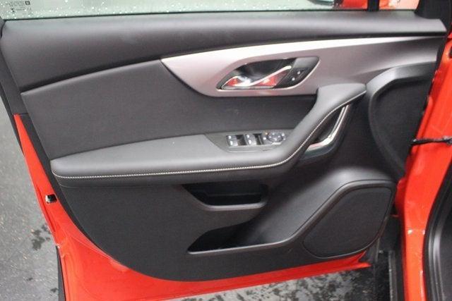 new 2025 Chevrolet Blazer car, priced at $34,392