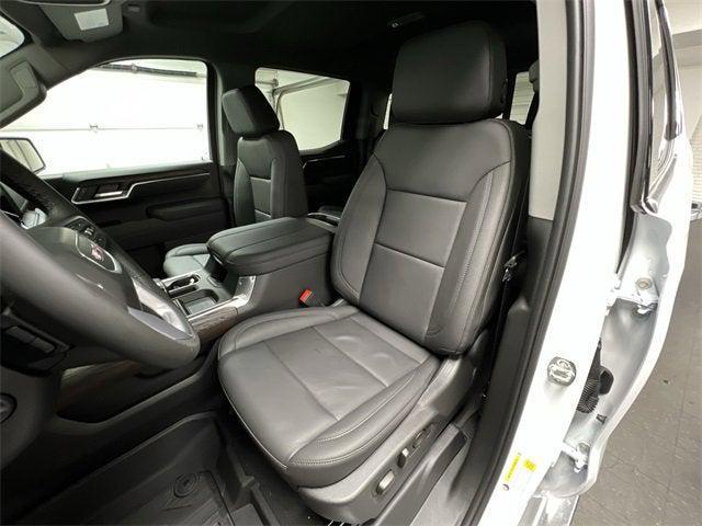 new 2025 GMC Sierra 1500 car, priced at $55,639