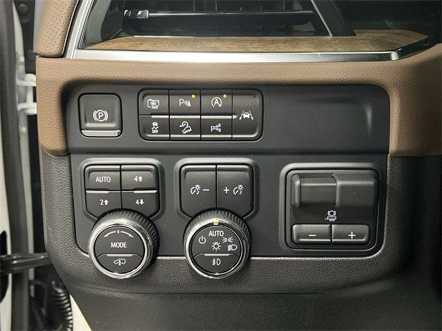 new 2025 Chevrolet Suburban car, priced at $100,693
