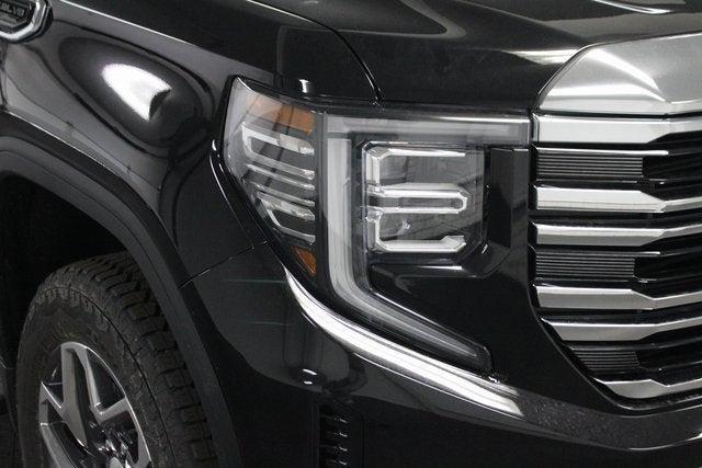 new 2025 GMC Sierra 1500 car, priced at $57,156