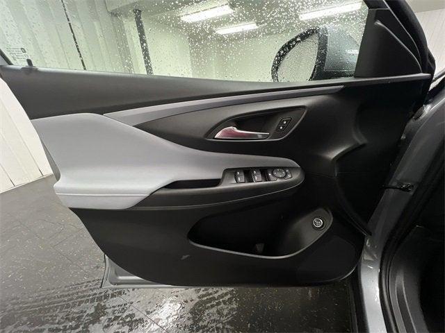 new 2025 Buick Envista car, priced at $25,892