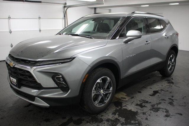 new 2025 Chevrolet Blazer car, priced at $38,059