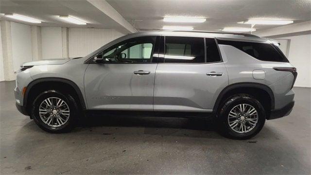 used 2025 Chevrolet Traverse car, priced at $37,217