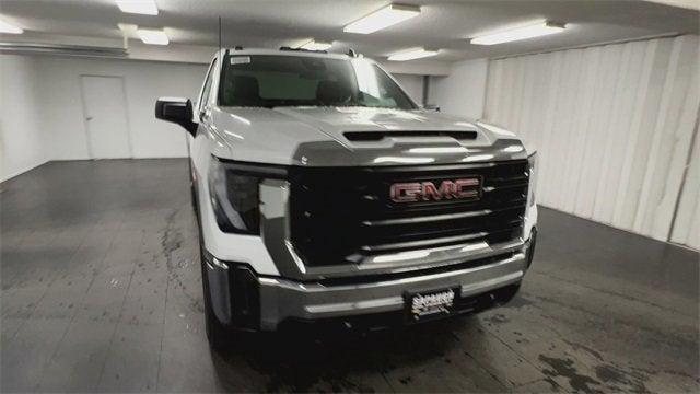 new 2025 GMC Sierra 3500 car, priced at $55,568