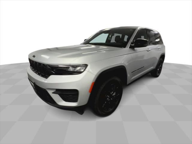 used 2024 Jeep Grand Cherokee car, priced at $38,285