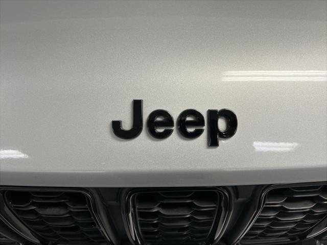 used 2024 Jeep Grand Cherokee car, priced at $38,285