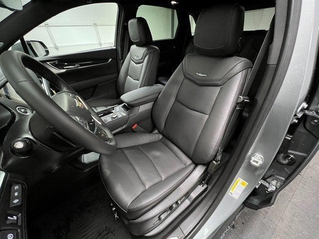 new 2025 Cadillac XT5 car, priced at $60,687