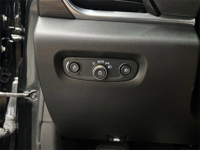 used 2021 Chevrolet Traverse car, priced at $29,324