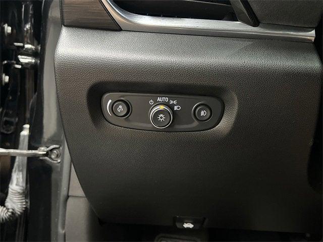 used 2021 Chevrolet Traverse car, priced at $25,355