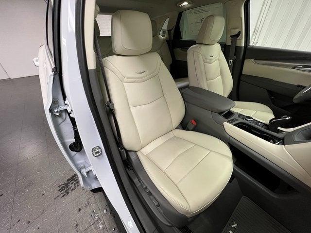 new 2025 Cadillac XT5 car, priced at $60,612