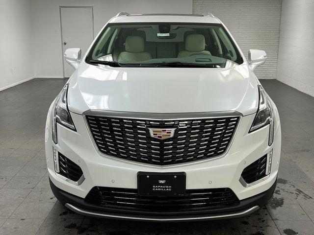 new 2025 Cadillac XT5 car, priced at $60,612